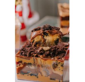 Sobremesa: Brownie com doce de leite e caramelo